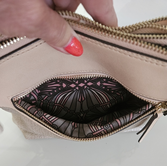 Sondra Roberts Squared Elegant Almond /Silver  2 Tone Crossbody - Picture 4 of 8